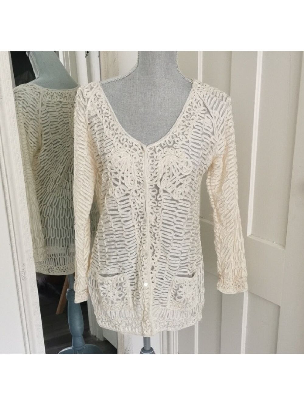 Vintage MOFFI International shimmering lace boho, beachy,femine cardigan. Size L